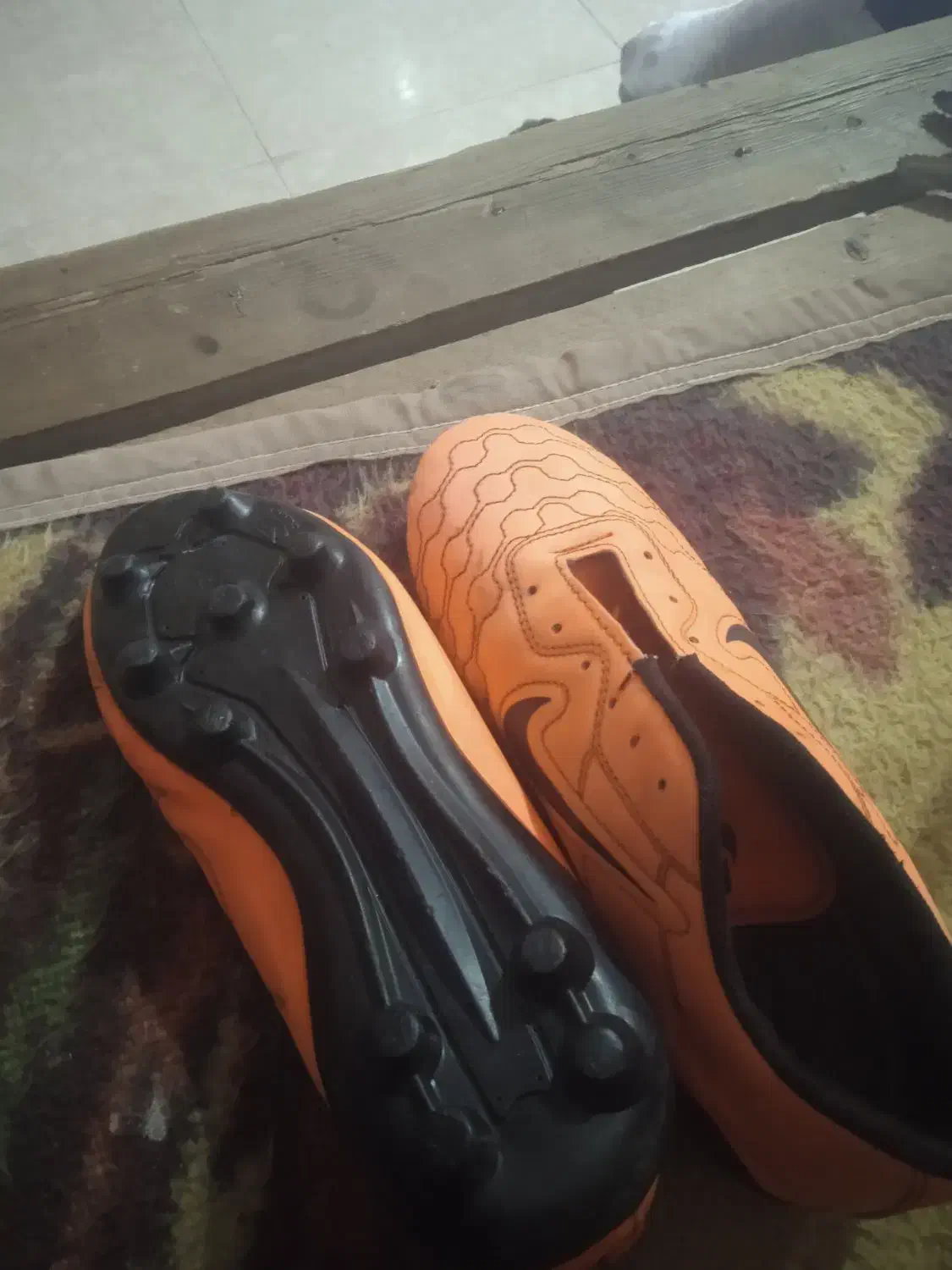 کفش|کیف، کفش، کمربند|شوشتر, |دیوار