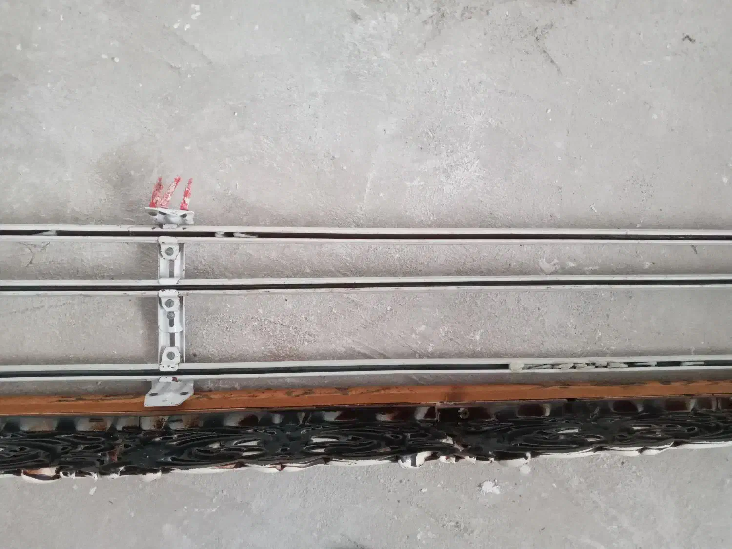 کتیبه|پرده، رانر، رومیزی|رشت, نخودچر|دیوار