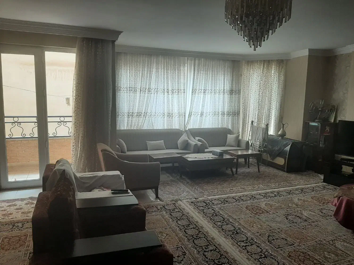 137متر 3خواب دوکله نور خیابان بزرگمهر زیر قیمت|فروش آپارتمان|اصفهان, گلزار|دیوار