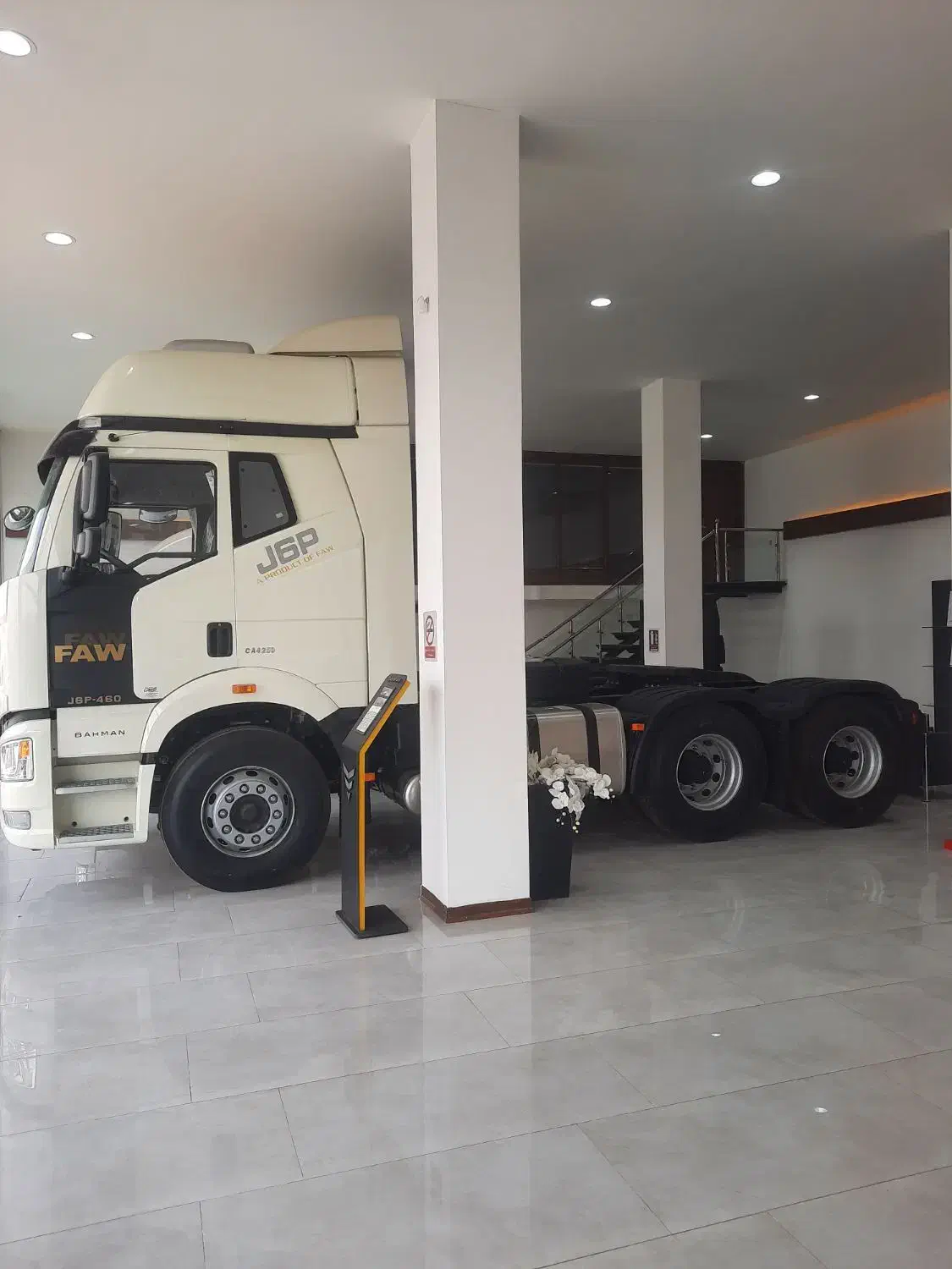 فاو۴۶۰جفت محور وارداتی،مدل۴۰۳صفرکیلومتر،تحویل۴۰۴|خودرو سنگین|ملک‌آباد, |دیوار