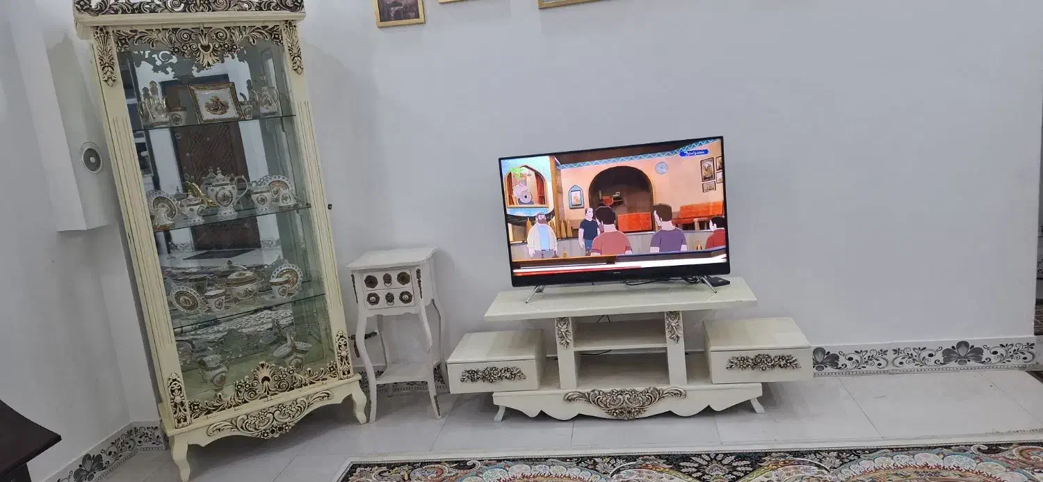 مبل نیمه استیل گنجه و میز تلویزیون|بوفه، ویترین، کنسول|مشهد, امیریه|دیوار