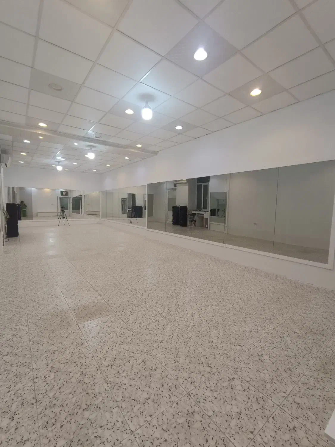 سالن برای رهن و اجاره|اجارهٔ خانه و ویلا|رفسنجان, |دیوار