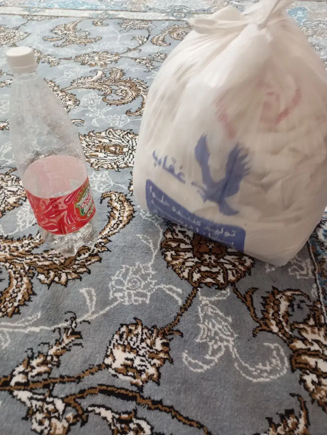 کیسه خالی و بطری یک نیم فروشی دارم|ظروف نگهدارنده، پلاستیکی، یکبارمصرف|زابل, |دیوار