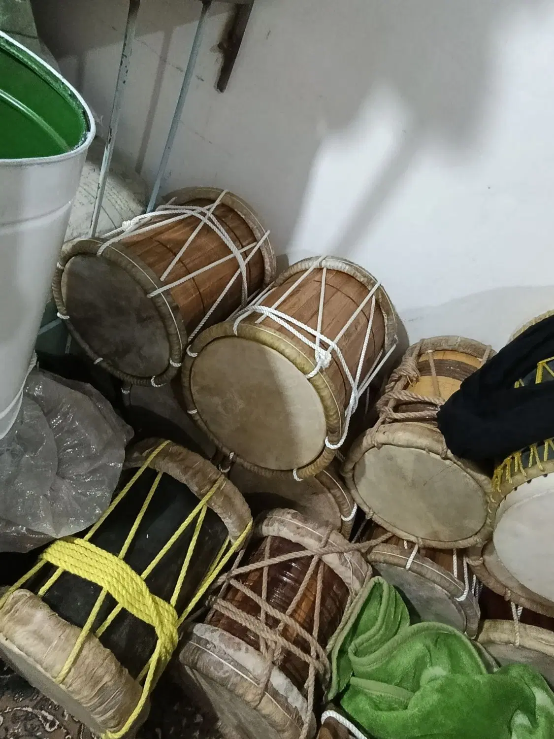 ماه غم|درام و پرکاشن|شیراز, حومه شیراز|دیوار