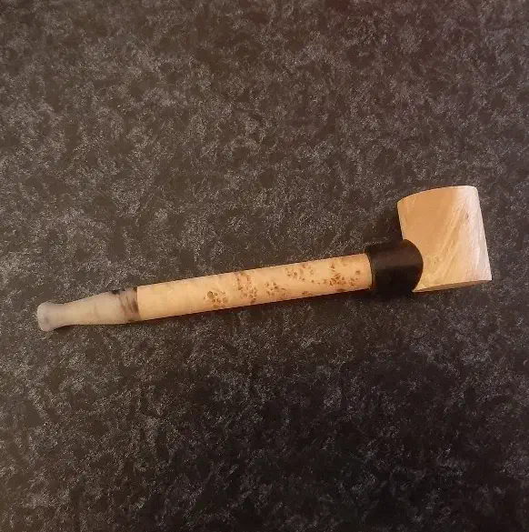 چوب سیگار|کلکسیون اشیاء عتیقه|همدان, |دیوار