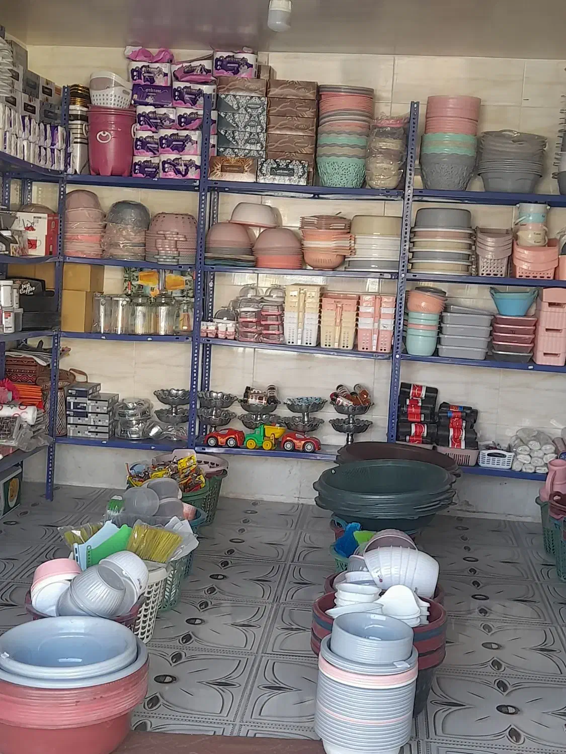 پلاسکو رنگارنگ|حراج|فلاورجان, |دیوار