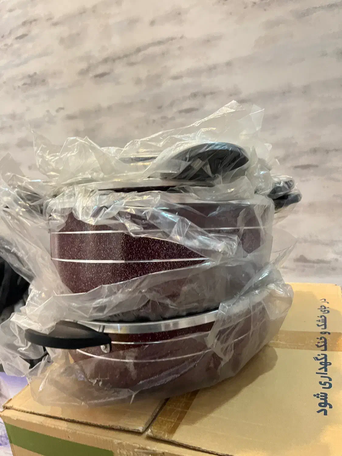 سرویس قابلمه ۸پارچه|ظروف پختوپز|برخوار, |دیوار