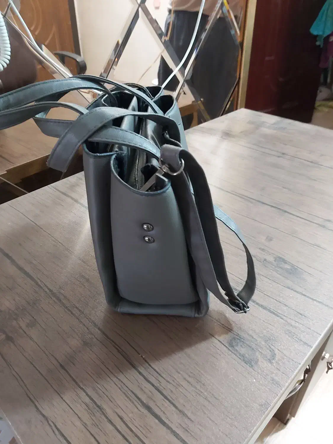 کیف دستی و دوشی زنانه و دخترانه|کیف، کفش، کمربند|رشت, فلسطین|دیوار