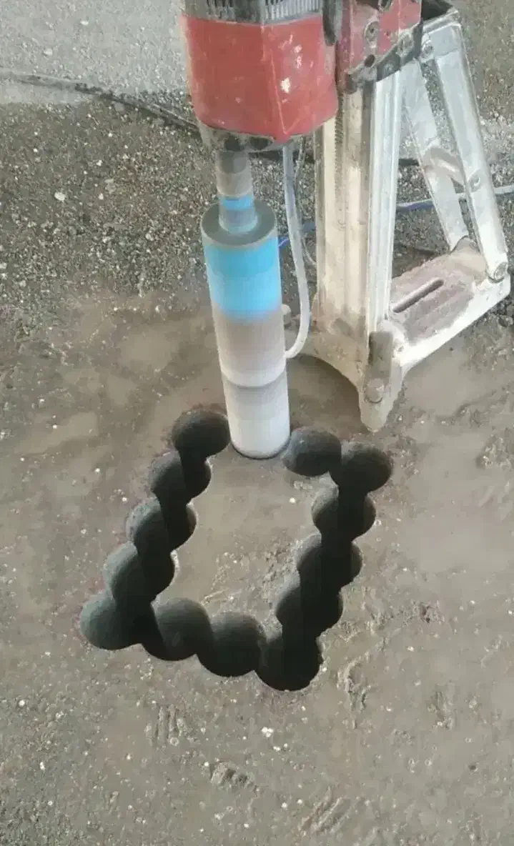 کرگیری وسوراخ کاری|خدمات پیشه و مهارت|بروجرد, |دیوار