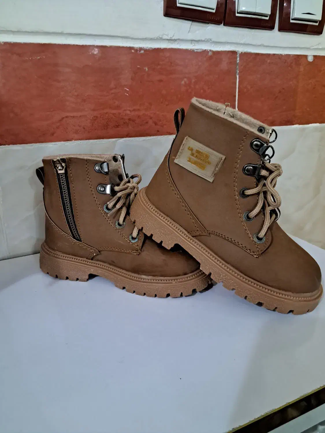 کفش نیم بوت|کیف، کفش، کمربند|ایذه, |دیوار