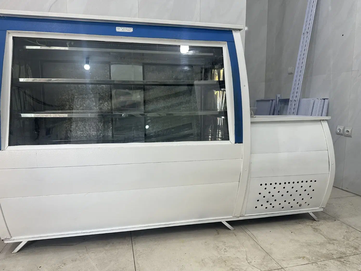 یخچال ایستاده ویترینی سالم وتمیز|فروشگاه و مغازه|فلاورجان, |دیوار