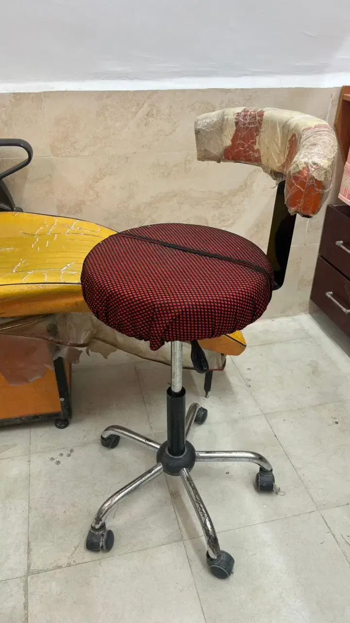 وسایل سالن زیبایی|آرایشگاه و سالن‌های زیبایی|اهواز, دغاغله|دیوار