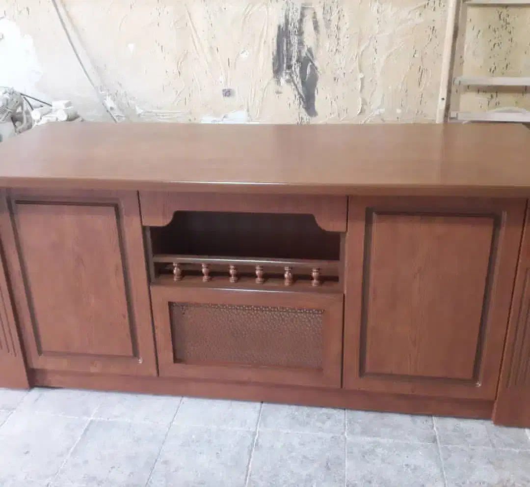 رنگ کابینت و انواع نصنوعات چوبی و فلزی|خدمات پیشه و مهارت|قائن, |دیوار