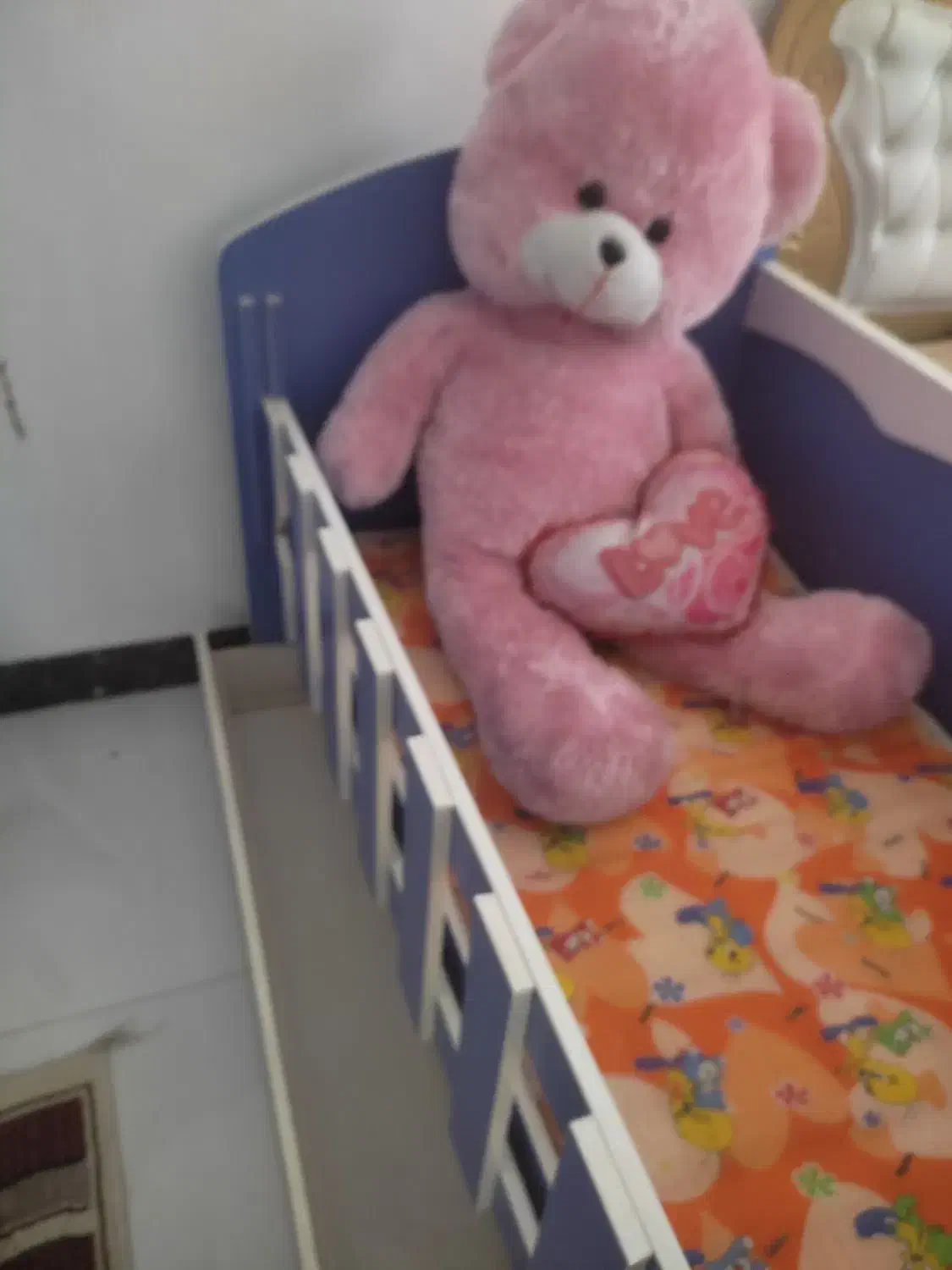 تخت و کمد بچه|اسباب و اثاث بچه|اسلامآباد غرب, |دیوار