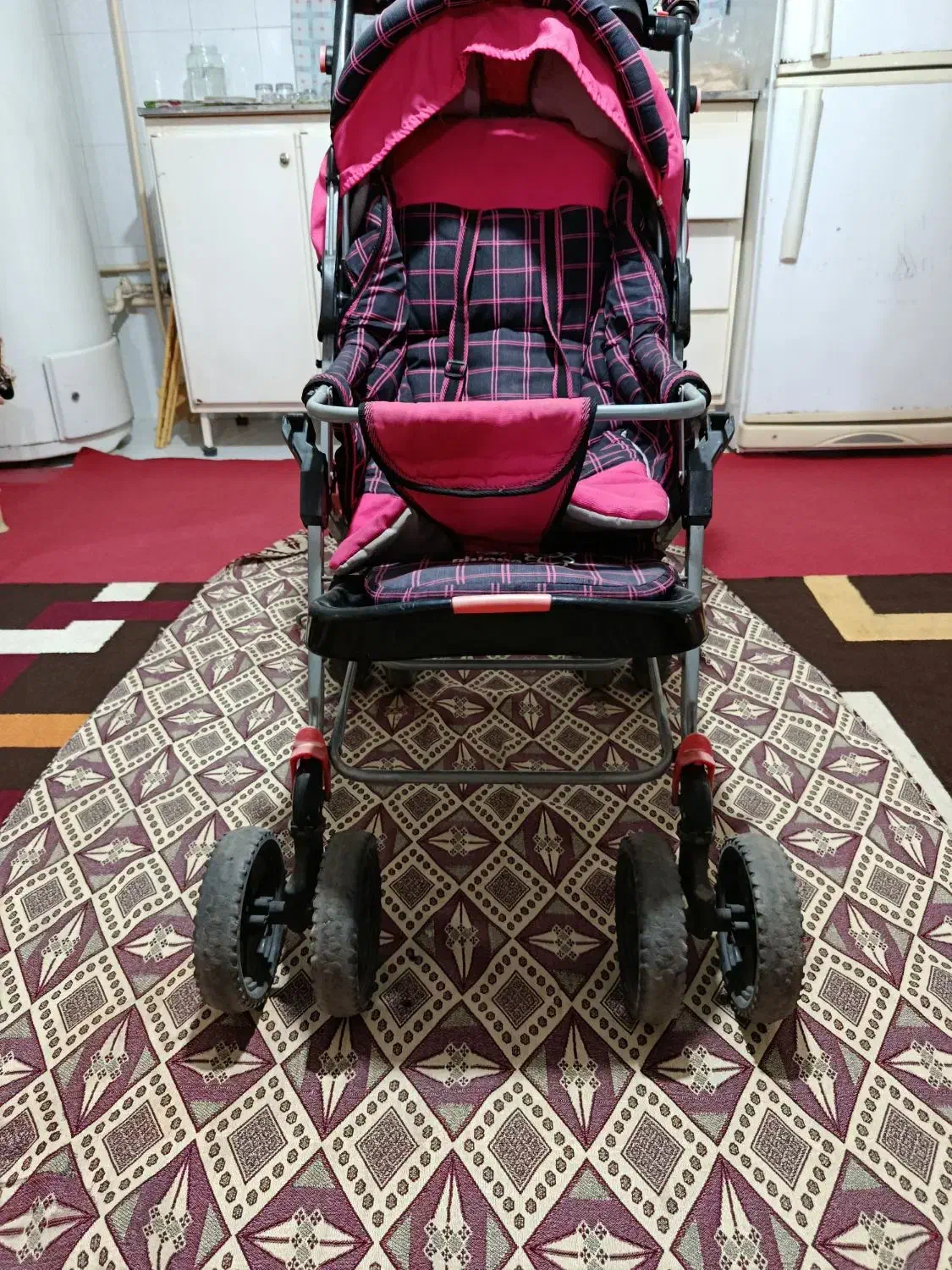 کالسکه کودک|کالسکه و لوازم جانبی|خوی, |دیوار