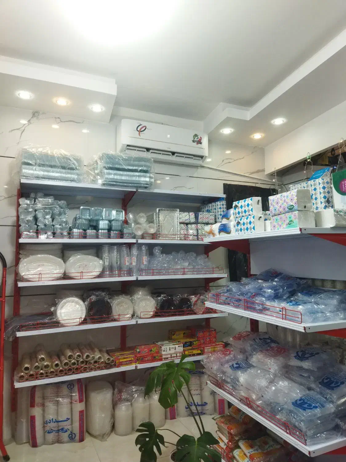 ظروف یکبار مصرف آبان|ظروف نگهدارنده، پلاستیکی، یکبارمصرف|اصفهان, عقیق|دیوار