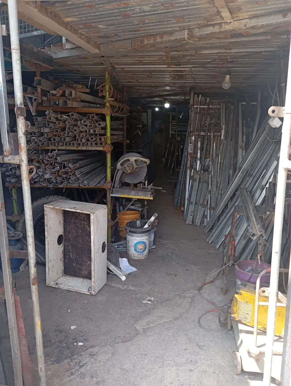 نیروی کار، جوشکارهمراه با جای خواب از شهرهای اطراف|استخدام صنعتی، فنی، مهندسی|خرمآباد (تنکابن), |دیوار