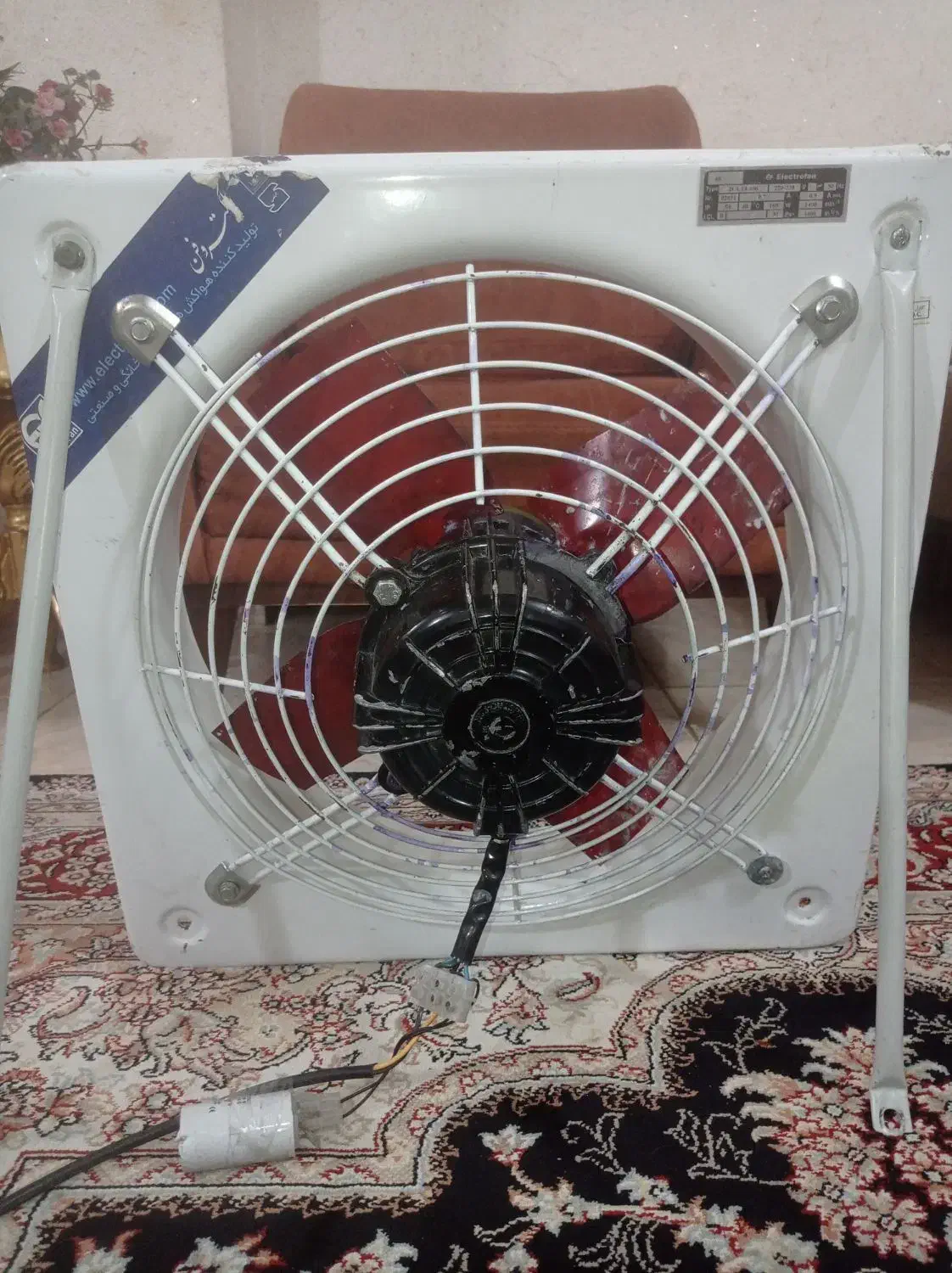 فن  هوا کش|پنکه و تصفیه‌کنندهٔ هوا|سنندج, |دیوار