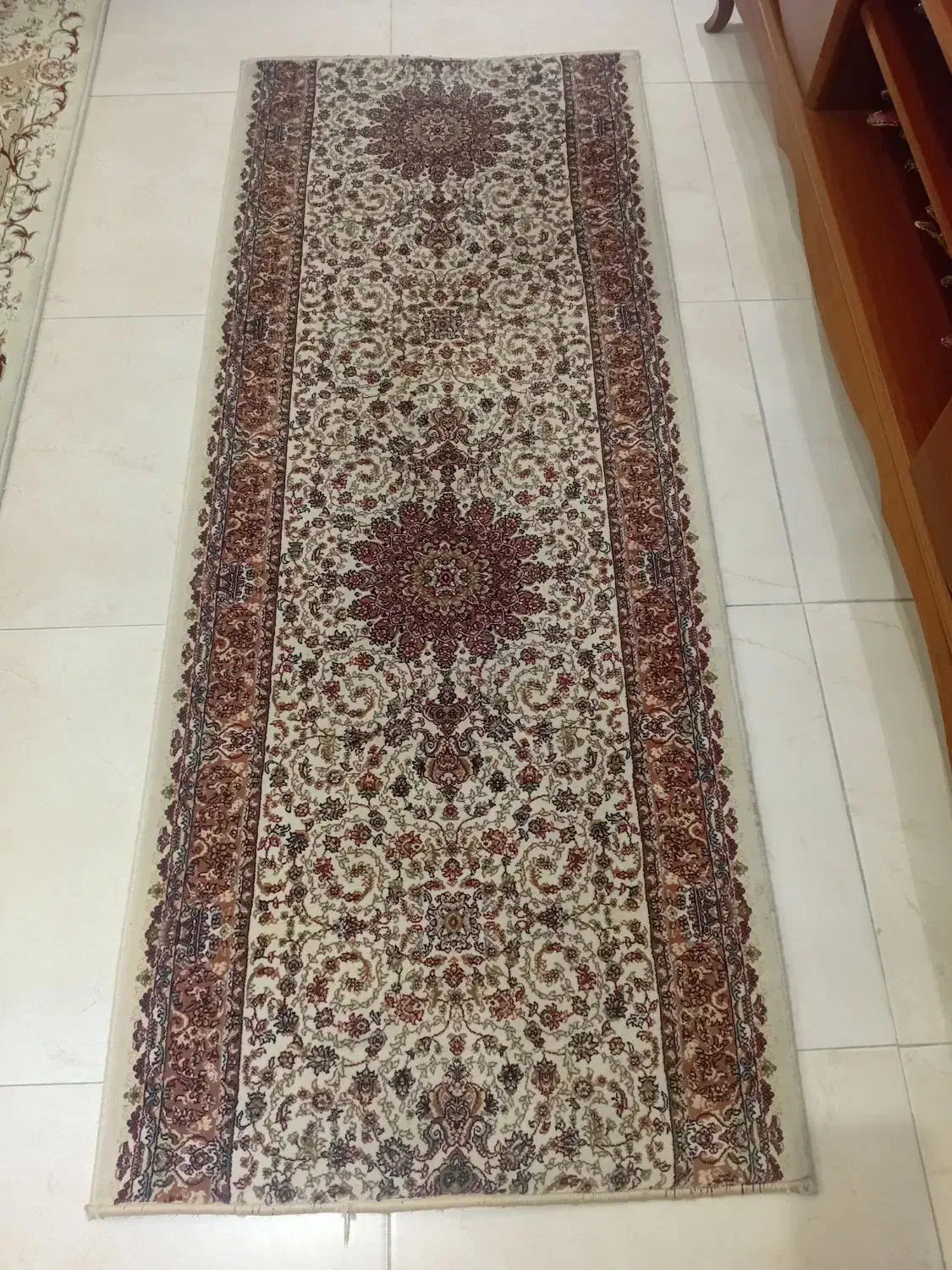 ۲ عدد فرش کناره|فرش|رشت, دباغیان|دیوار