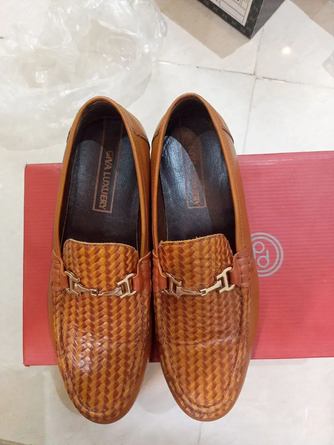 کفش چرم طبیعی سایز 41|کیف، کفش، کمربند|اندیشه, اندیشه فاز ۱|دیوار