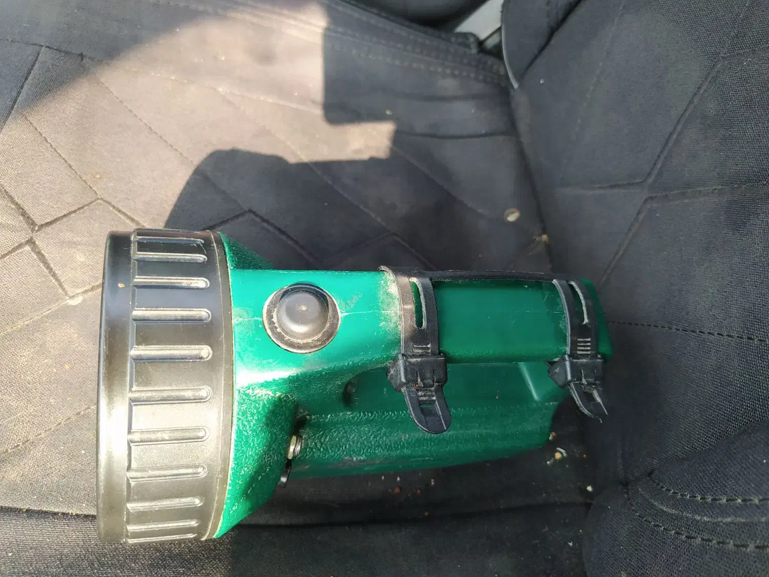 چراغ قوه شارژی|کوهنوردی و کمپینگ|شیراز, سیاه سنگ|دیوار