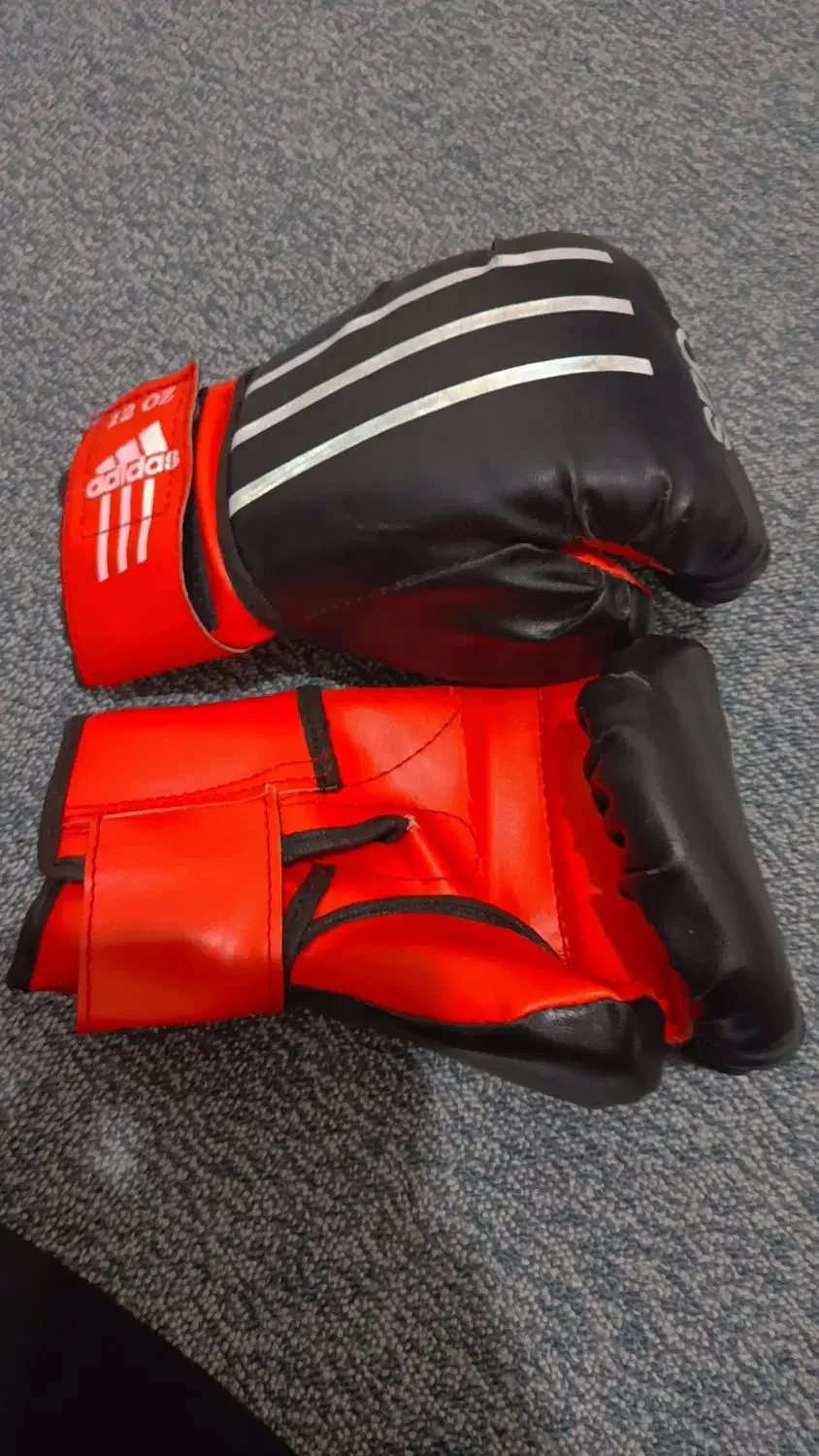 دستکش بوکس ادیداس|تجهیزات ورزشی|یاسوج, |دیوار