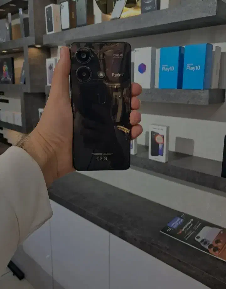 گوشی نوت ۱۳ردمی بسیار تمیز درحد|موبایل|برخوار, |دیوار