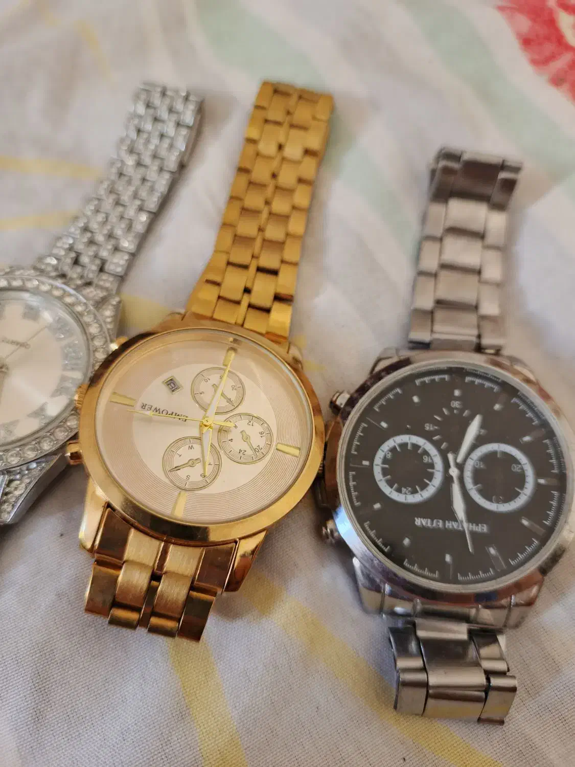 ساعت اصل نو سه عدد معاوضه با گوشی یا نقدا|ساعت|بم, |دیوار