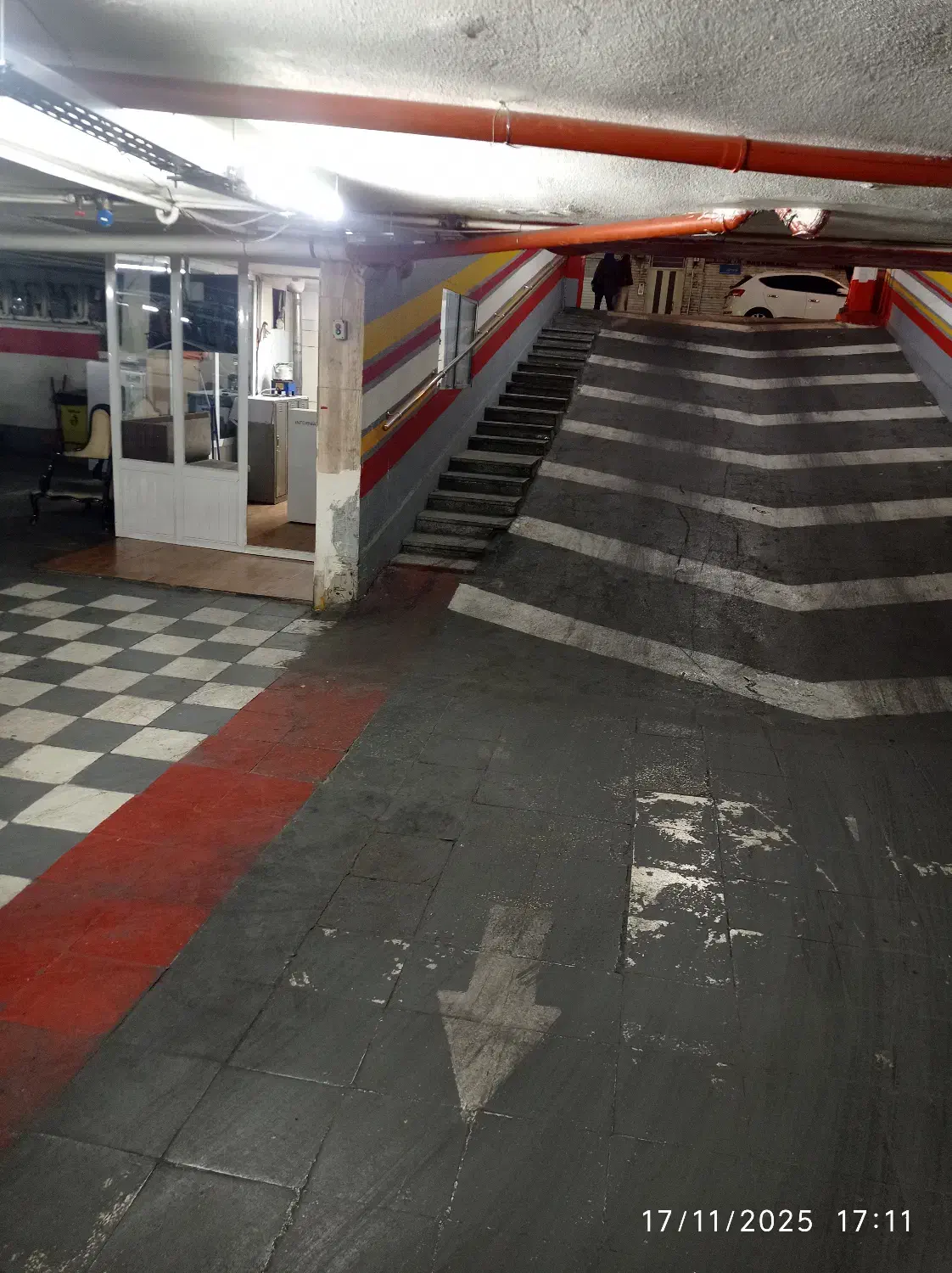 نگهبان مجتمع تجاری|استخدام سرایداری و نظافت|تهران, تهرانپارس جنوبی|دیوار