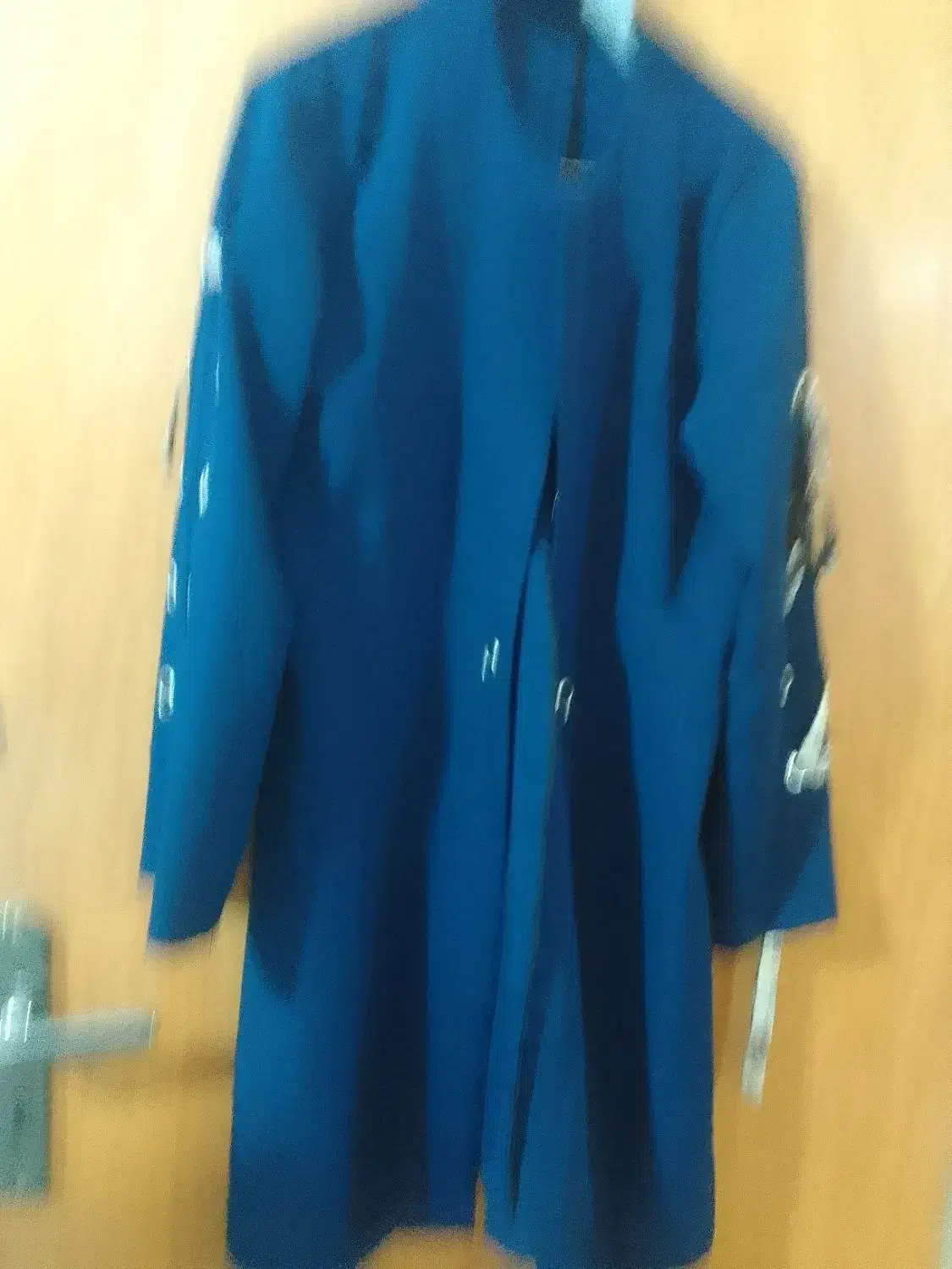 تعدادی مانتو|لباس|نهاوند, |دیوار