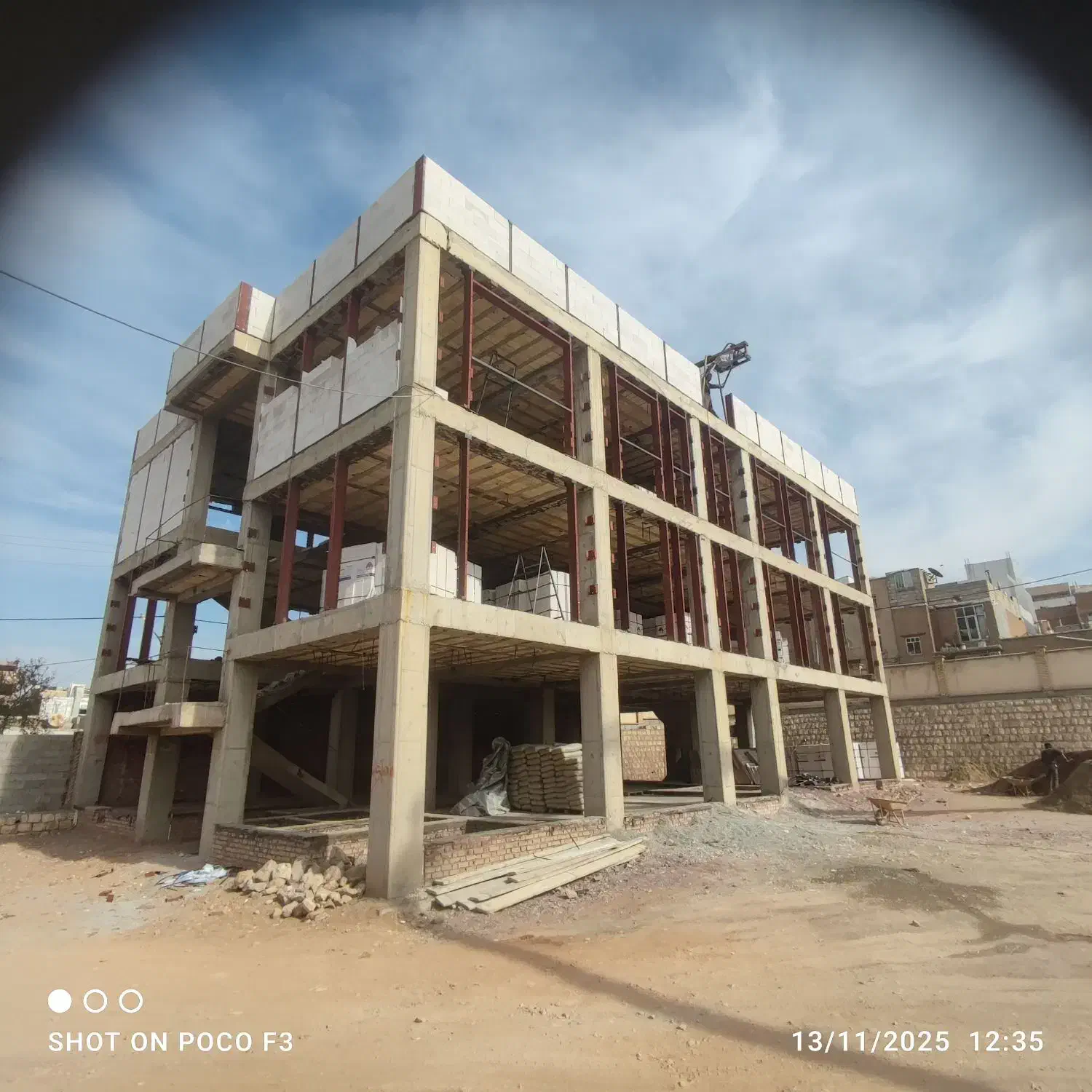 خواهان کارگر ساختمانی|استخدام معماری، عمران و ساختمانی|مهاباد (آذربایجان غربی), |دیوار