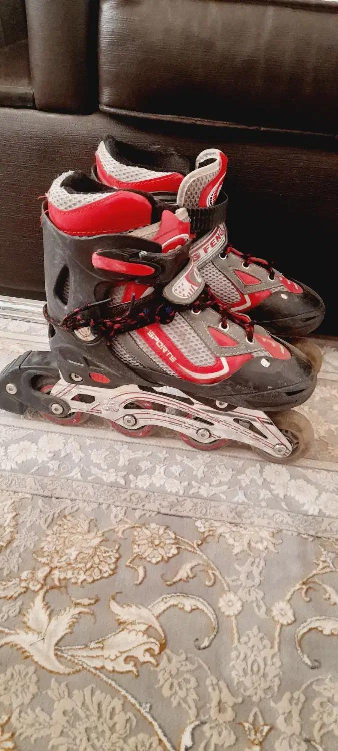 اسکیت اسپرت سالم باهمه تجهیزات|دوچرخه، اسکیت، اسکوتر|شاهینشهر, خانه کارگر|دیوار