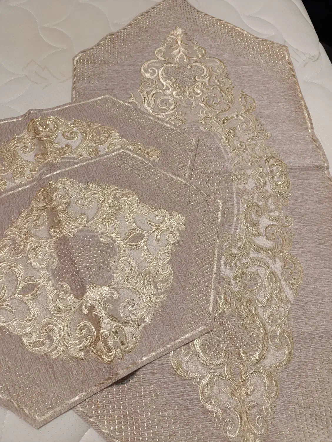 رانر   رومیزی|پرده، رانر، رومیزی|تهران, استاد معین|دیوار