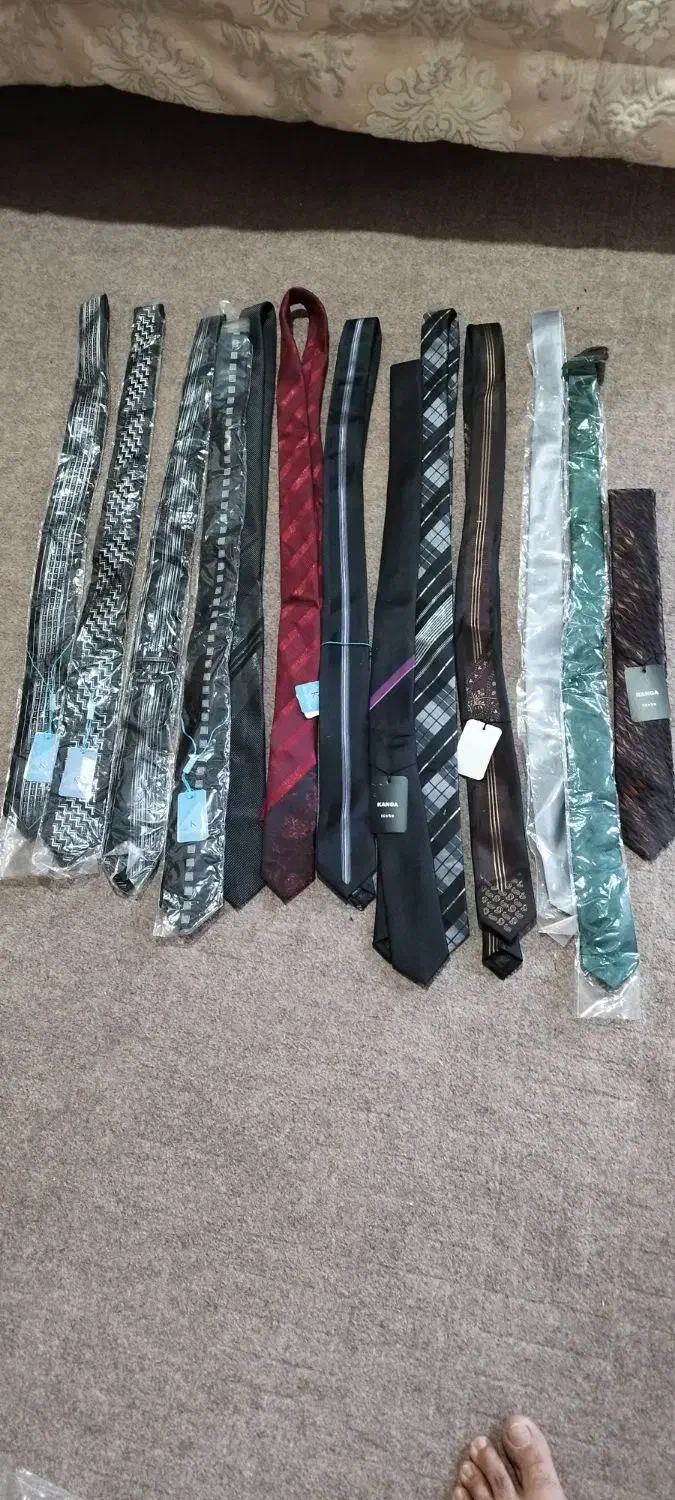 کمربند و کروات|لباس|یاسوج, |دیوار