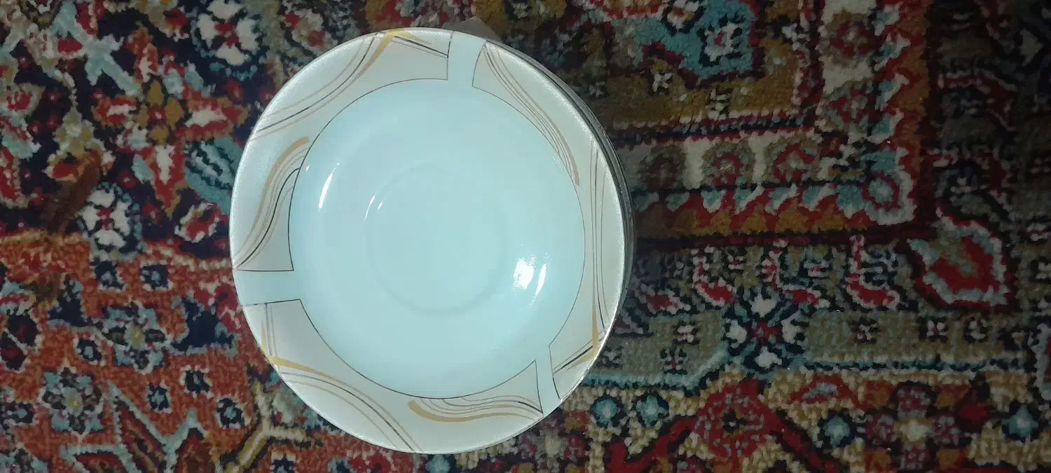 تعدادی ظرف و ظروف قدیمی|ظروف سرو و پذیرایی|رشت, جانبازان|دیوار