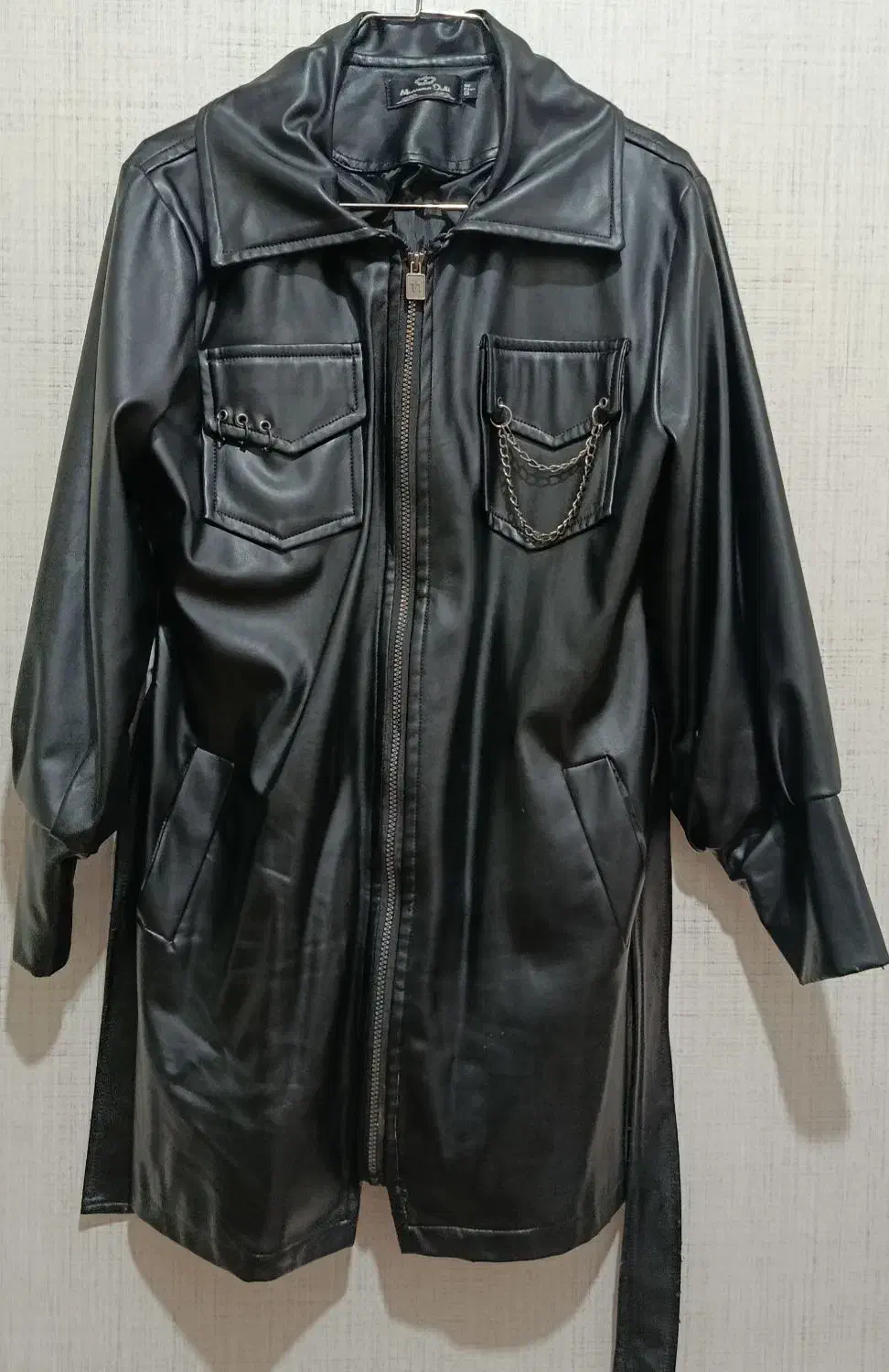 پالتوچرم|لباس|پاکدشت, پاکدشت (مامازند)|دیوار