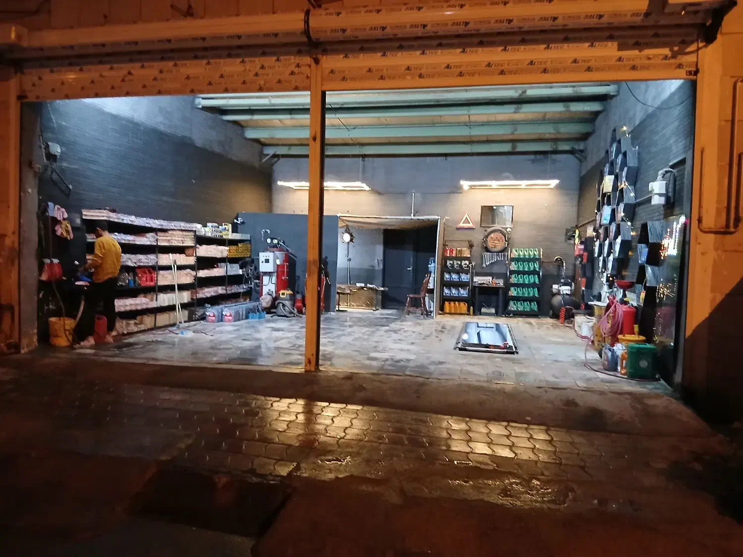 مغازه ۱۲۰متری کارگاهی تلاش|فروش مغازه و غرفه|گلبهار, شهر جدید گلبهار|دیوار