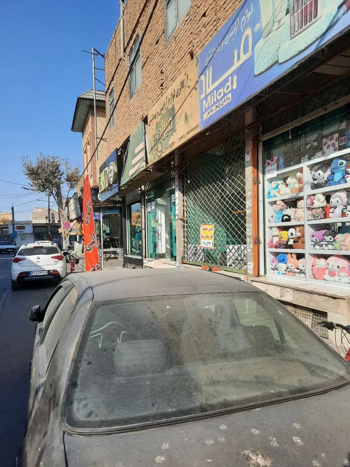 اجاره ۲۵متر مغازه ابتدای خیابان آزادی|اجارهٔ مغازه و غرفه|شاهدشهر, |دیوار