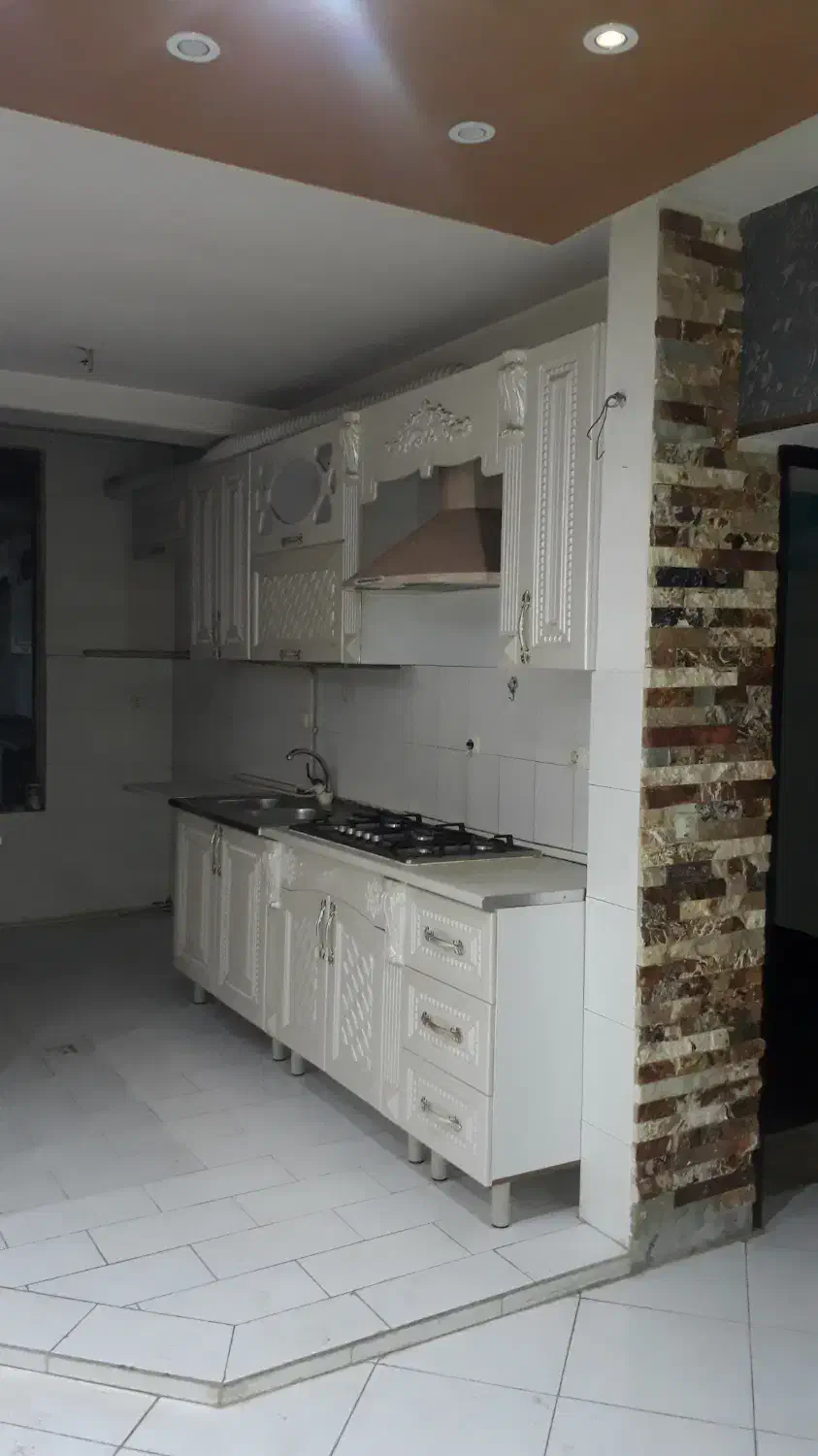 آپارتمان ۸۰متری ویوروبه میدان|اجارهٔ آپارتمان|محمدشهر, شهرک نگین|دیوار