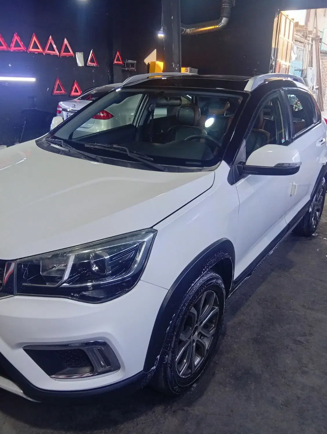 کارگرساده برای پولیش کاری خودرو|استخدام صنعتی، فنی، مهندسی|تبریز, |دیوار