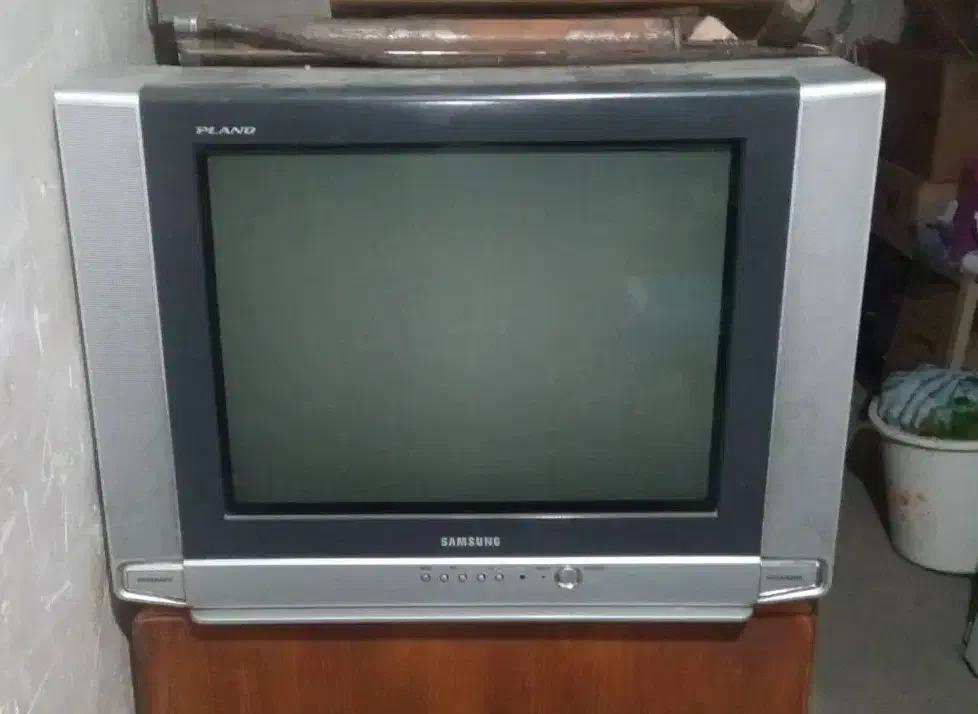 تلویزیون سامسونگ|تلویزیون و پروژکتور|ری, جوانمرد قصاب|دیوار