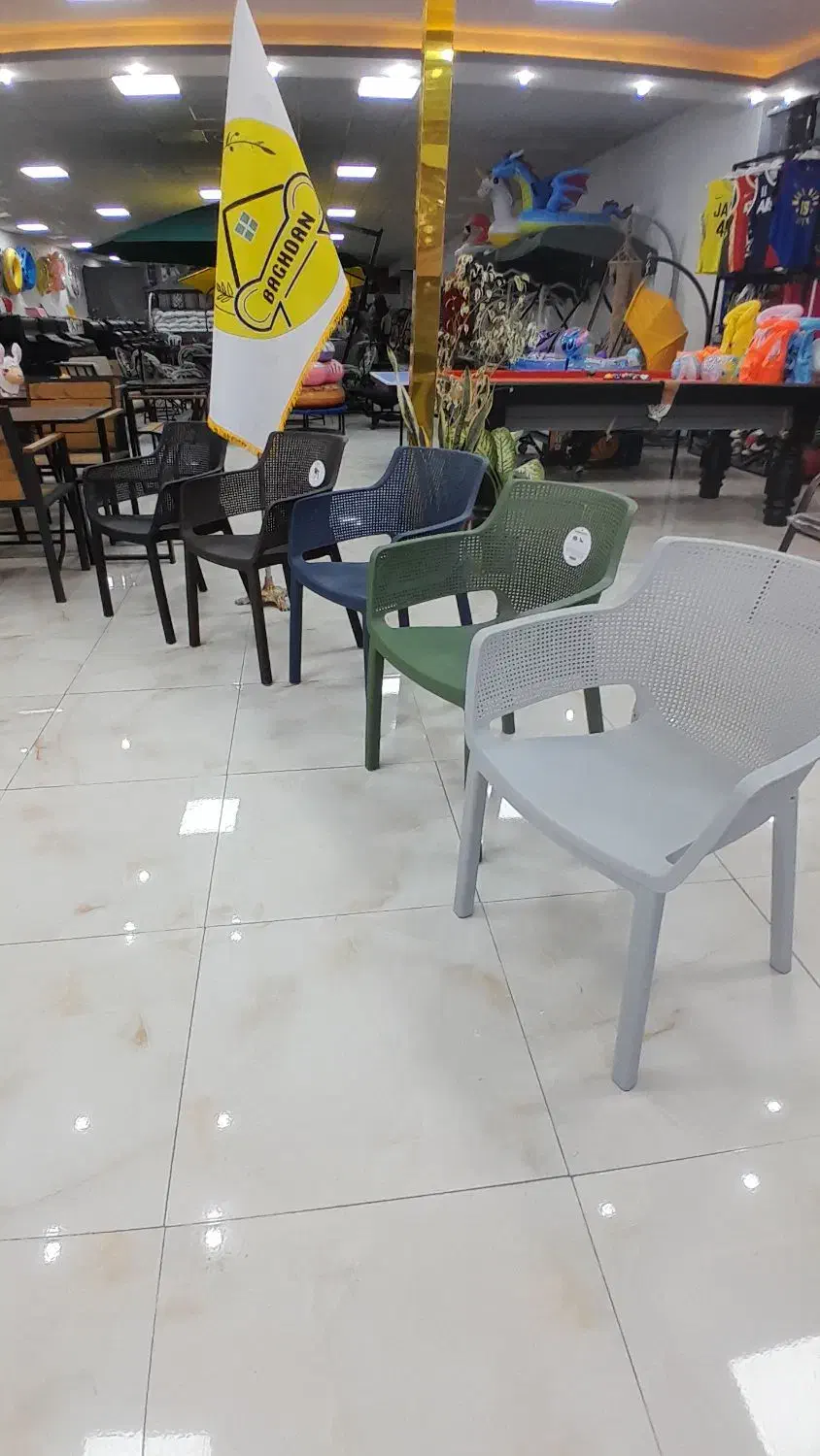 صندلی پلاستیکی کافه رستوران روف مدل bita/باغدان|میز و صندلی غذاخوری|چهارباغ, |دیوار