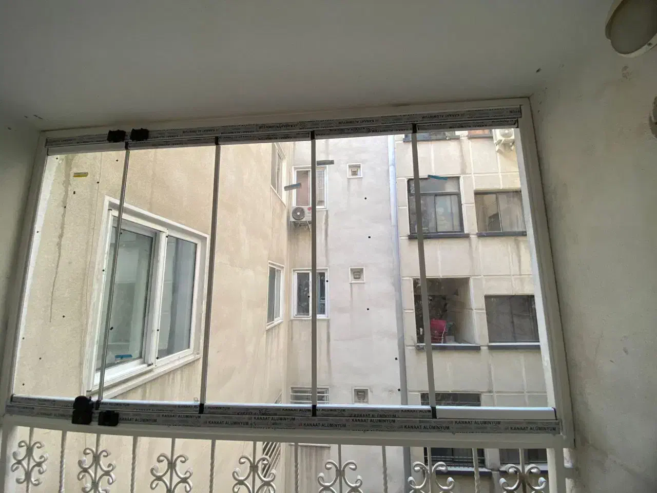 شیشه بالکنی /شیشه تاشو / شیشه ریلی|خدمات پیشه و مهارت|تهران, کرمان|دیوار