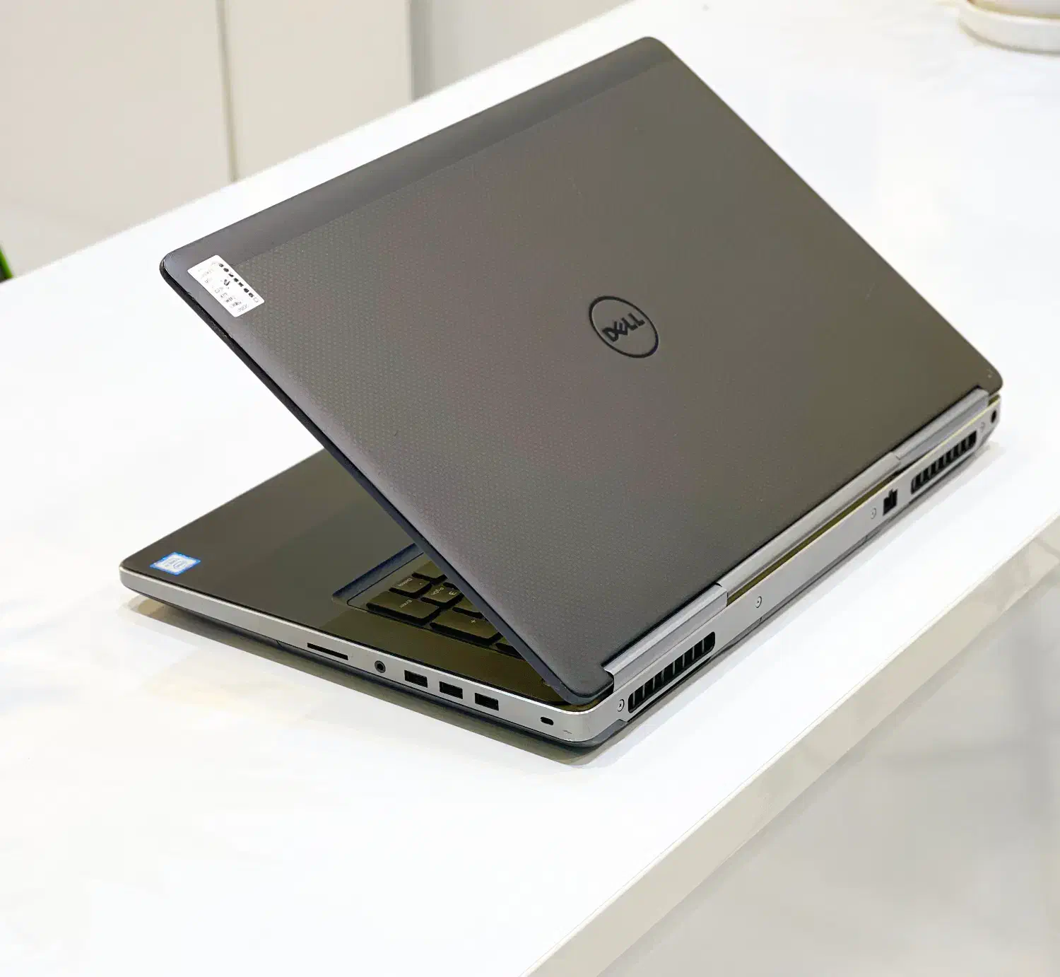 غول گیمینگDell گرافیک 6 گیگ i7 7700HQ رم 16 512SSD|رایانه همراه|شیراز, عفیف‌آباد|دیوار