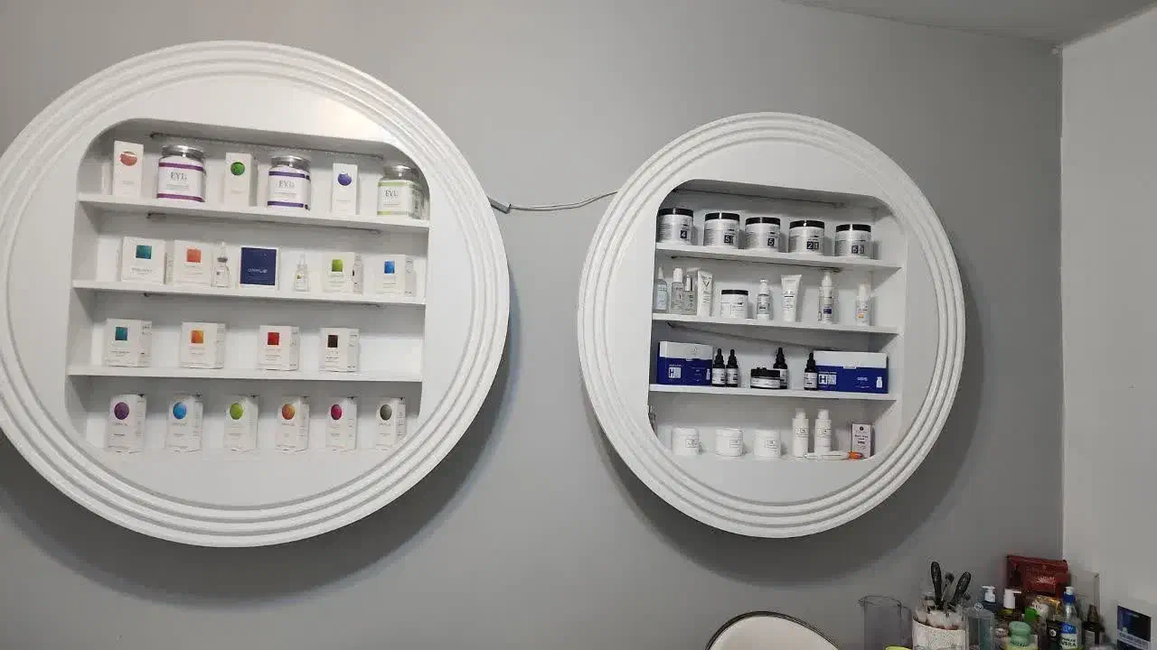 استند ناخن|آرایشگاه و سالن‌های زیبایی|پردیس, فاز ۱|دیوار