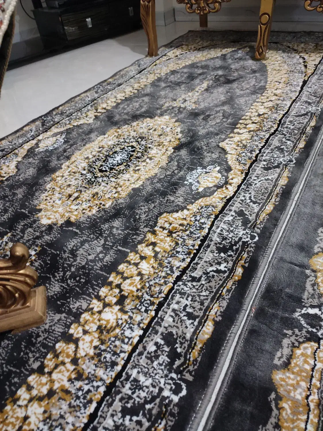 یک جفت فرش 9 متری و کنار فرشی|فرش|شیراز, کوشک میدان|دیوار