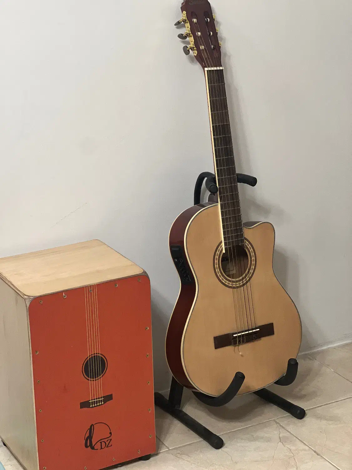 فروش گیتار نو|گیتار، بیس، امپلیفایر|بندر انزلی, نوروزی|دیوار