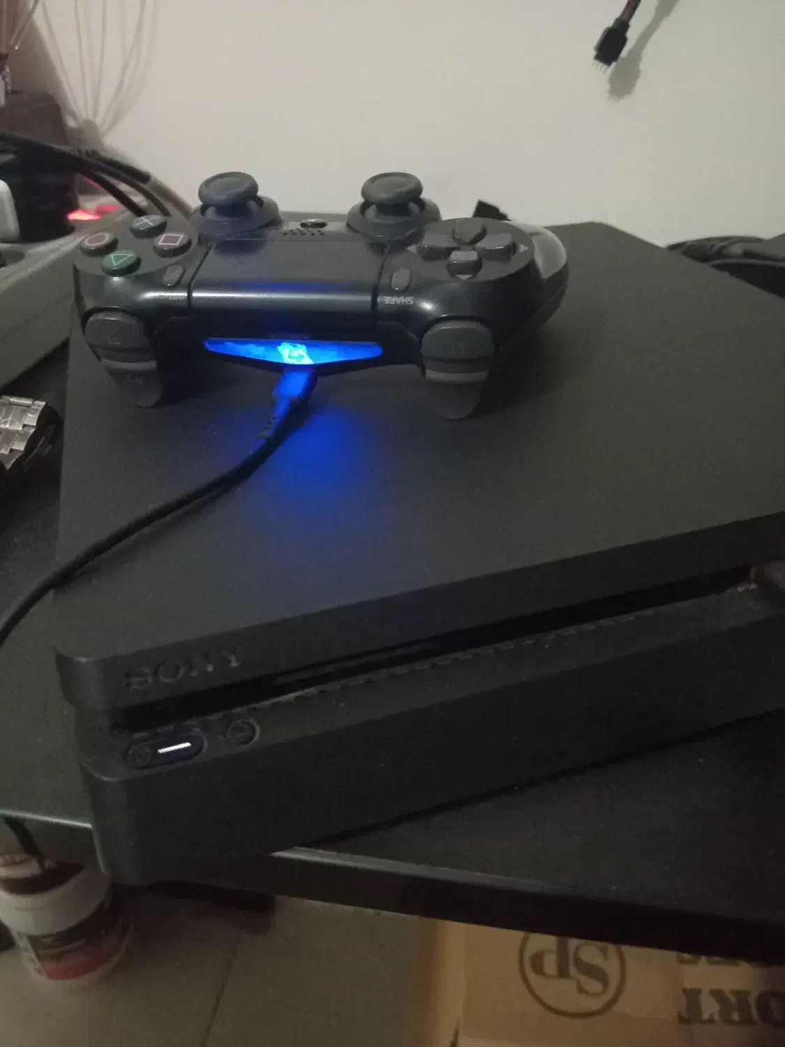 ps4 Slim 1TB پلی استیشن۴ سالم یک دسته سالم و تمیز|کنسول، بازی ویدئویی و آنلاین|تهران, علم و صنعت|دیوار