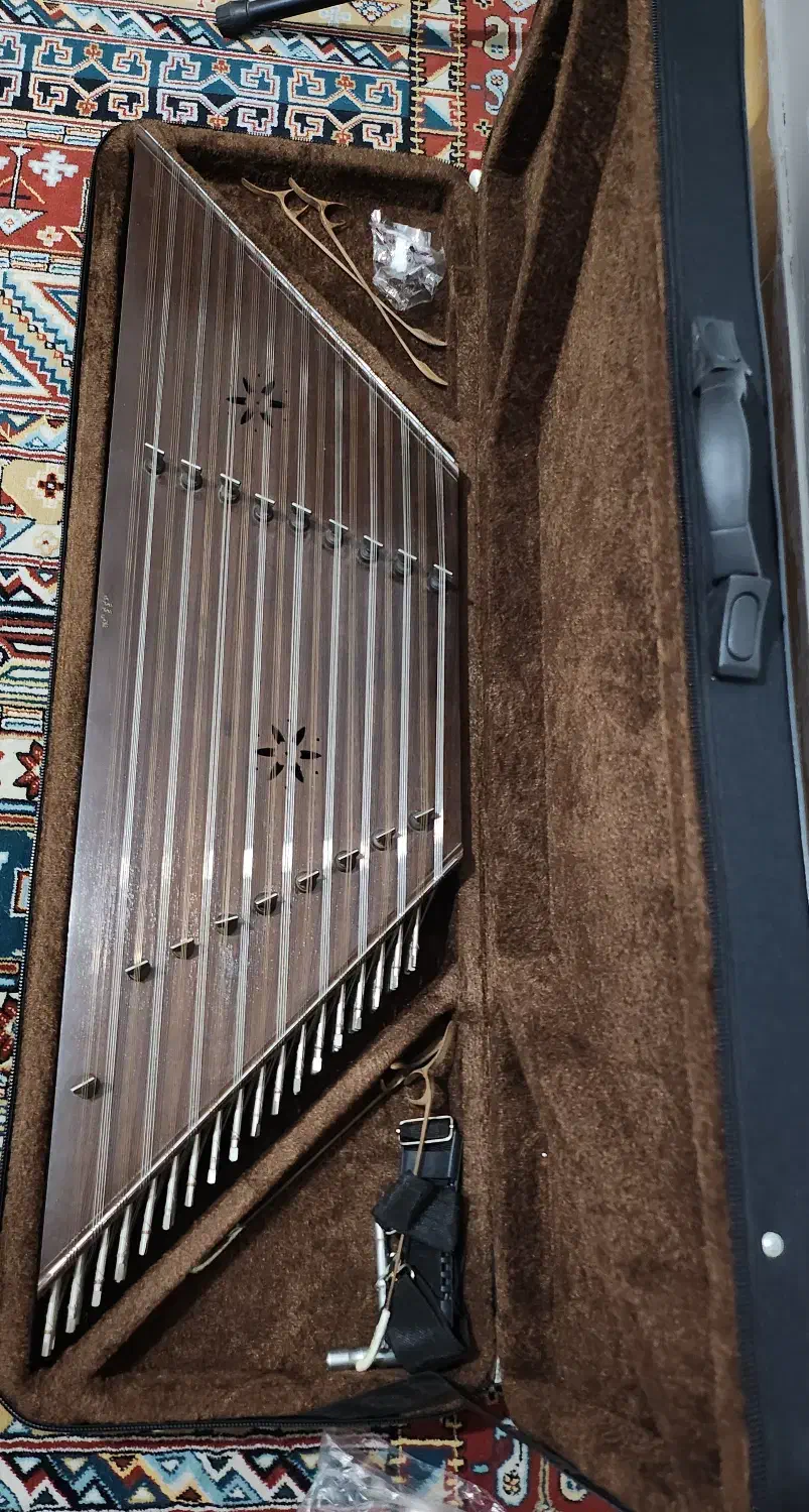 سنتوری غلامی گرگری|سازهای سنتی|قدس, شهرقدس|دیوار