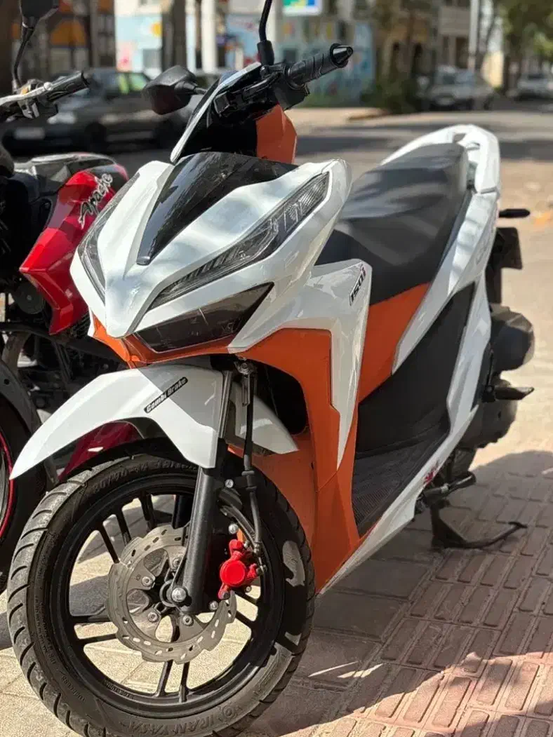 فروش ویژه کلیک و آیروکس صفر و کارکرده اقساطی|موتورسیکلت|لاهیجان, کوی آزادگان|دیوار